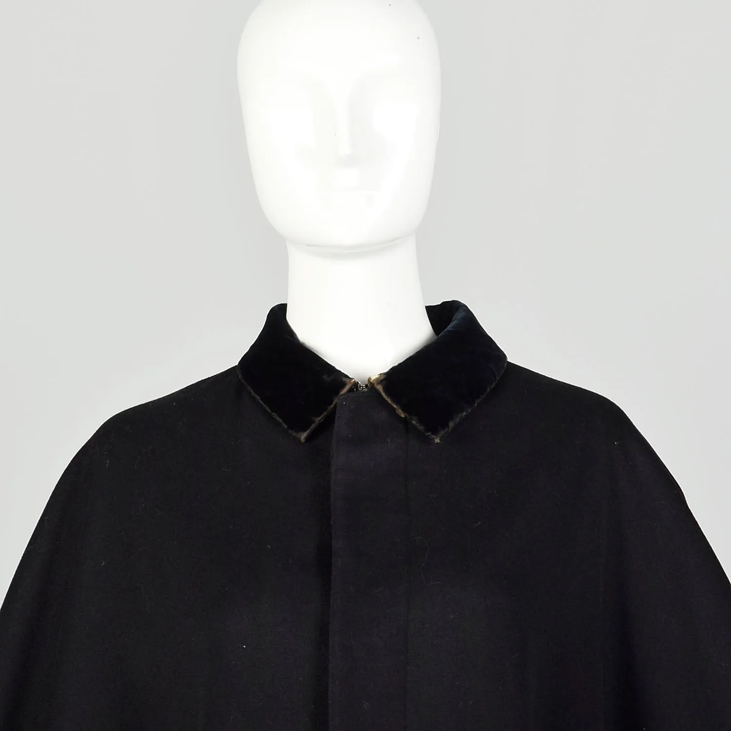 1900s Cape Winter Wool Black Outerwear