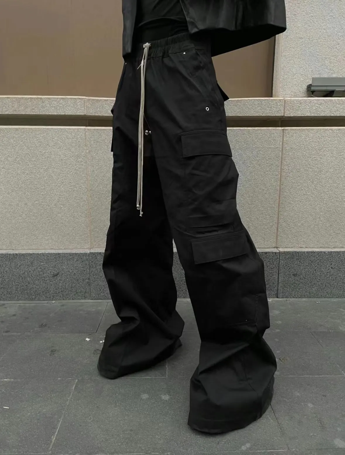 Black Pockets Stealth Cargo Pants