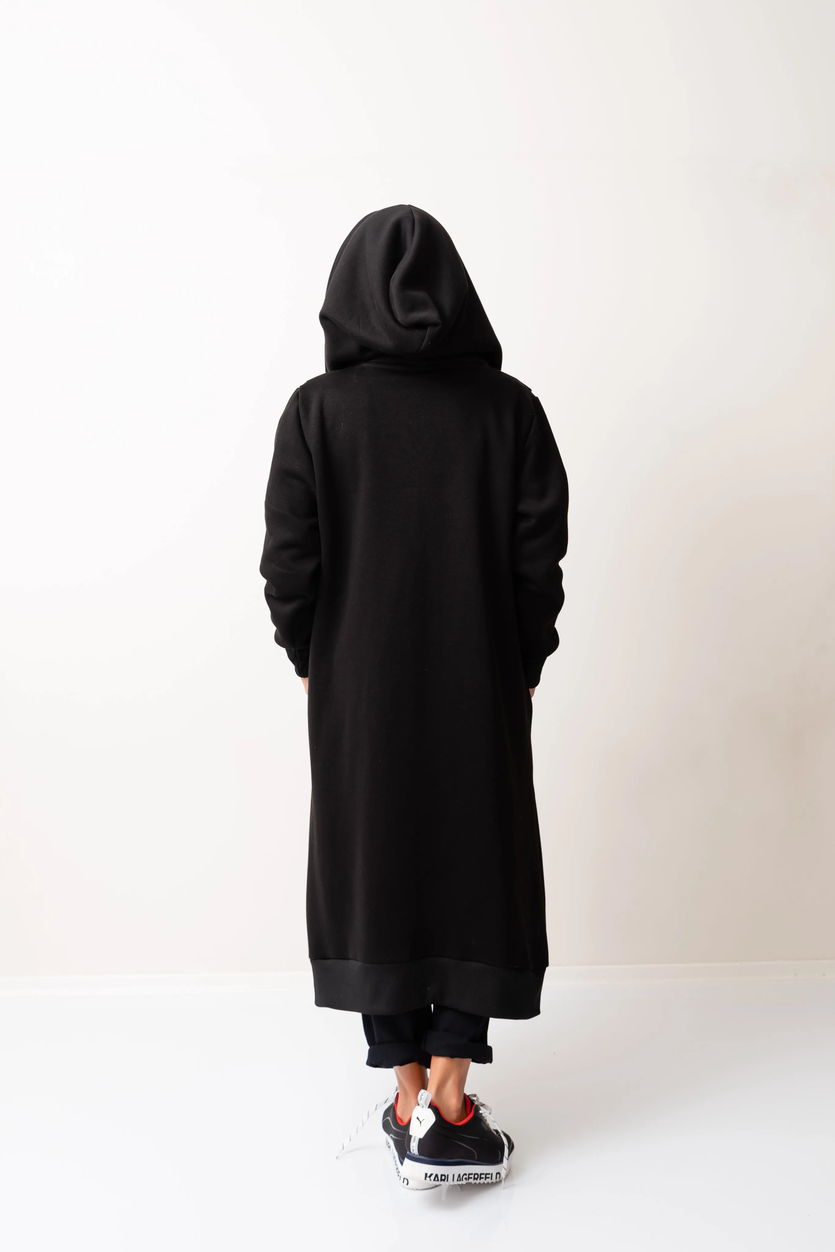 Black Warm Oversized Hoodie Sweatshirt  with Long Sleeves and Front Zipper