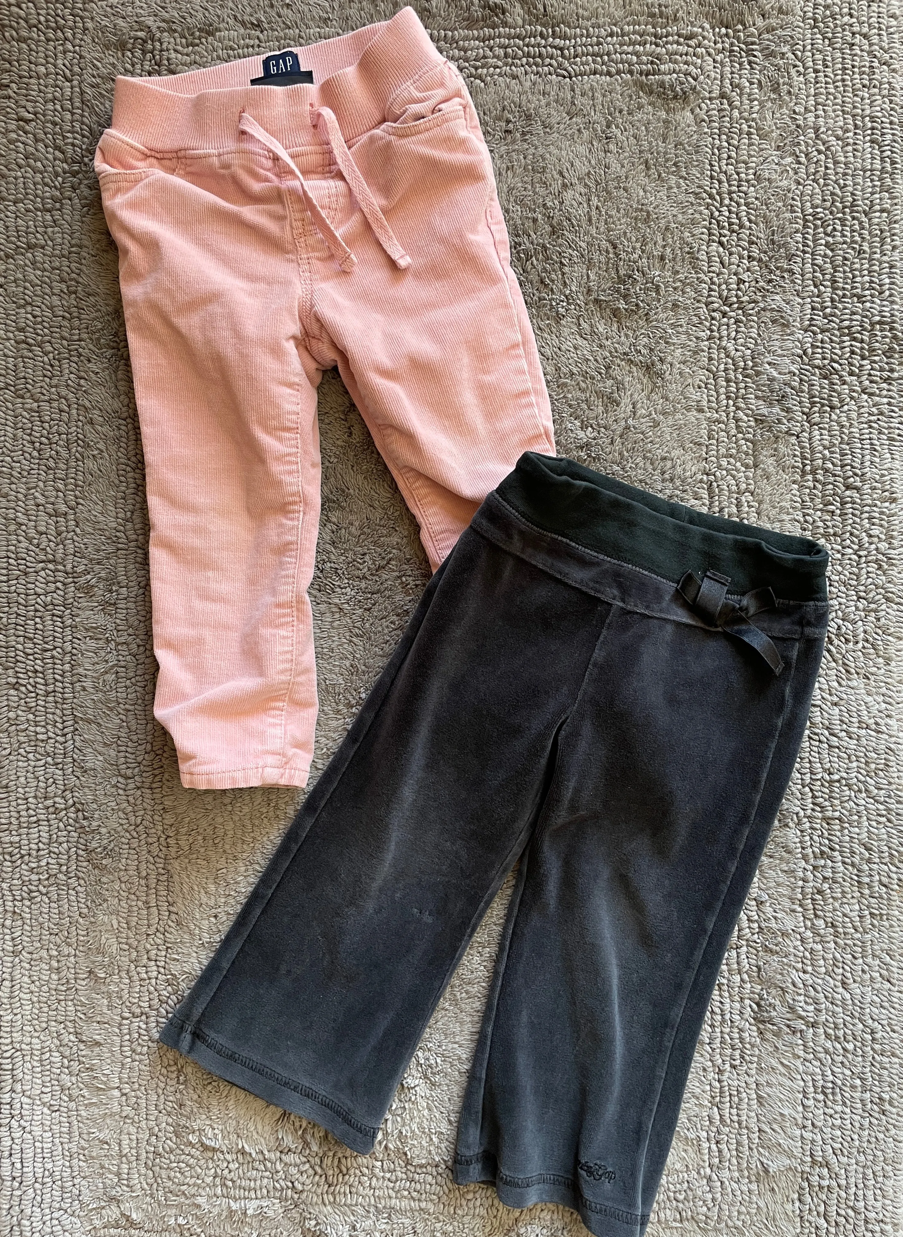 Bundle of 2 baby gap pants, 2T- black and pink, Kids 2T