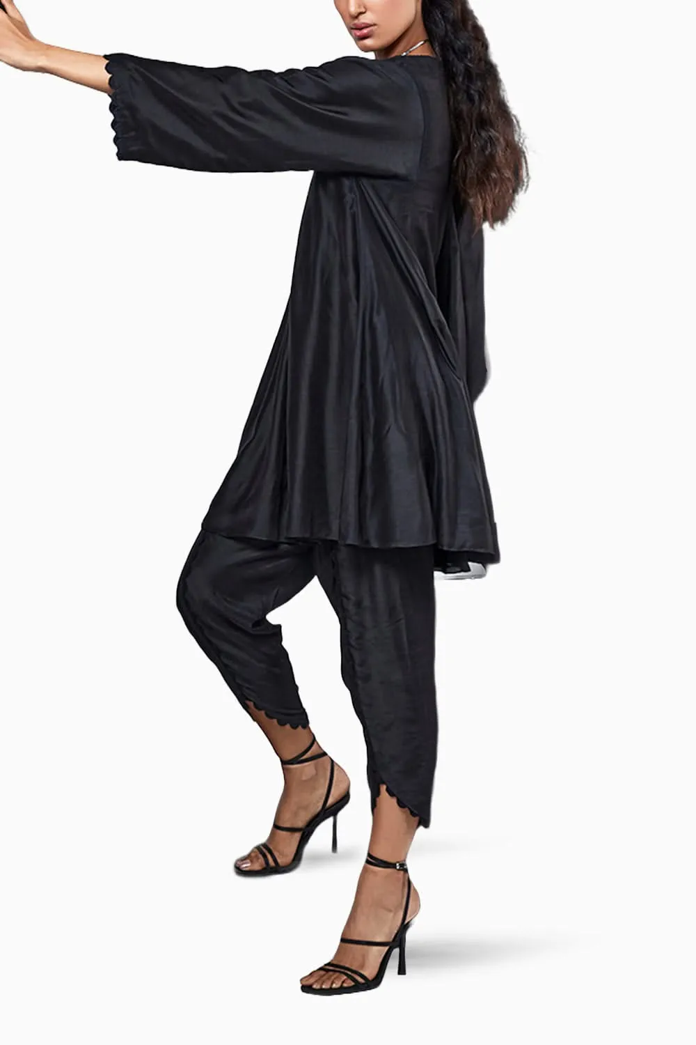 Cliantha Black Kurta Set