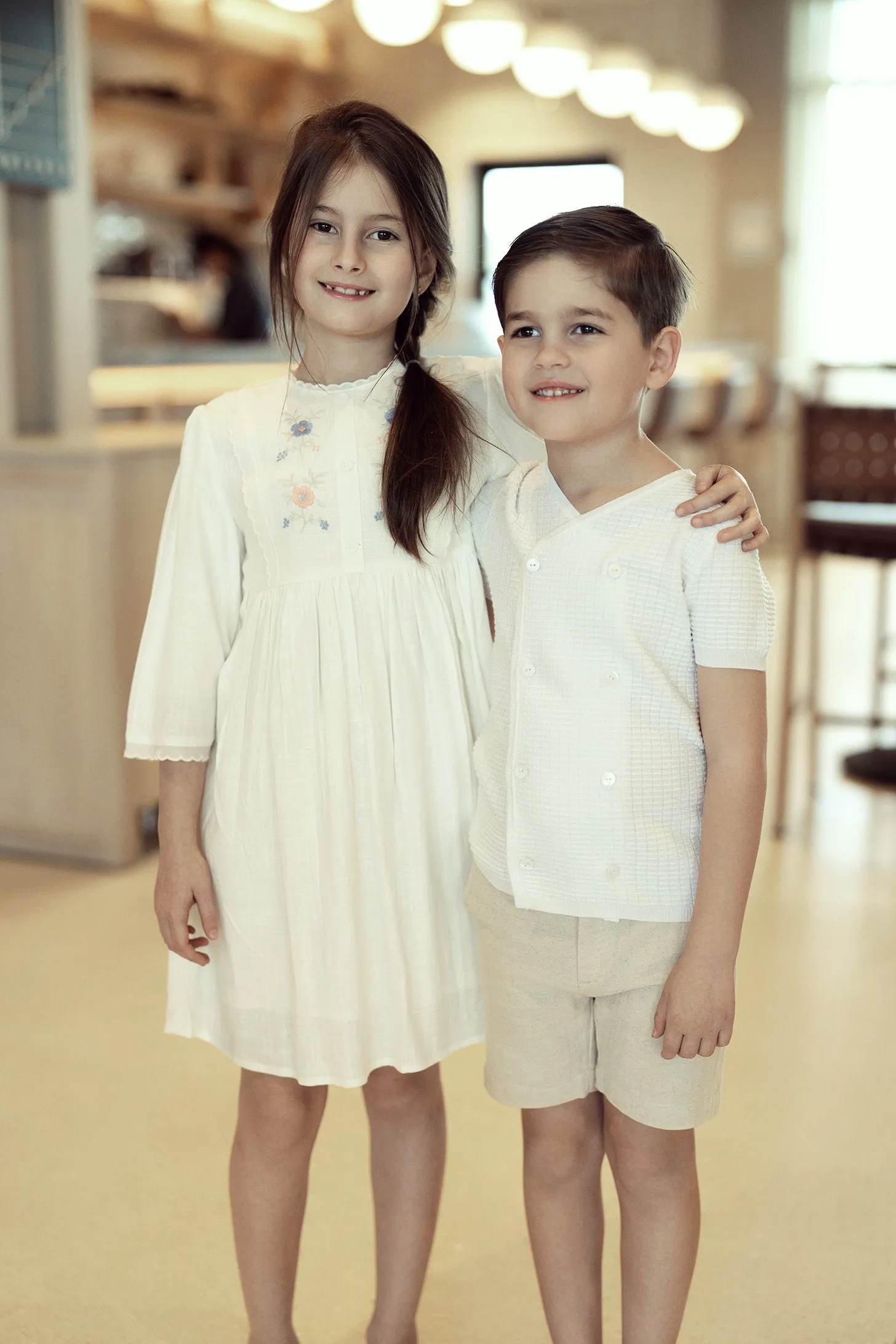 dress embroidered scalloped cape - off white