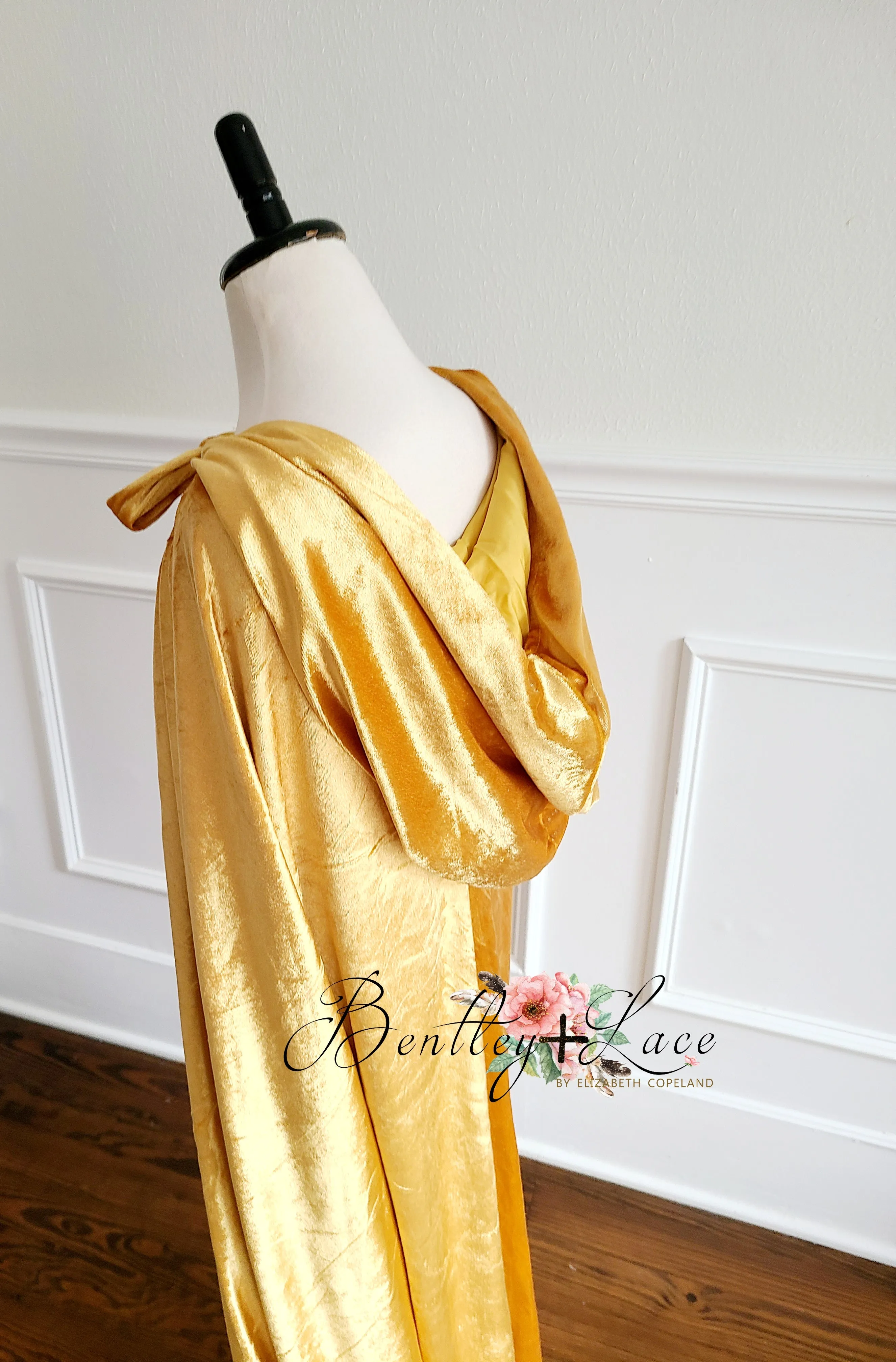 Gwendolyn Velvet Hooded Cape- Yellow Gold