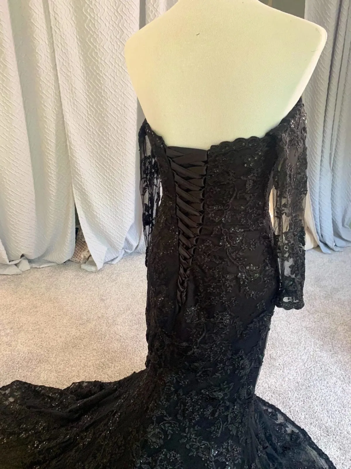Mermaid Lace 3 in 1 Black Wedding Dress, Cape Veil, Removable Sleeves
