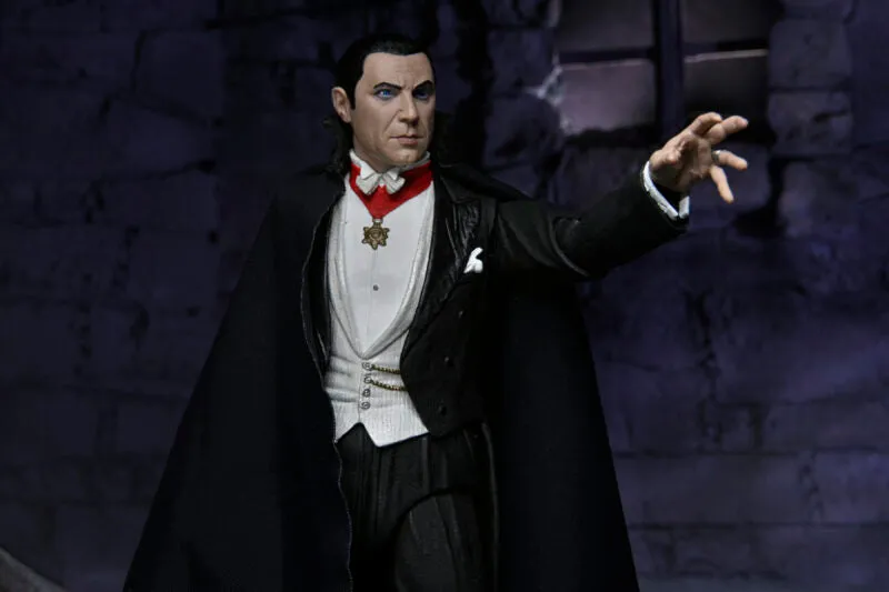 NECA Universal Monsters - Ultimate Dracula (Transylvania) 7″ Scale Action Figure
