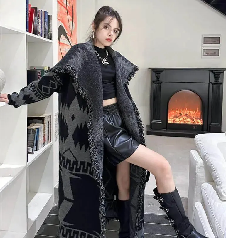 Winter Fringed Knit Coat for Women with Streetwear Vibes